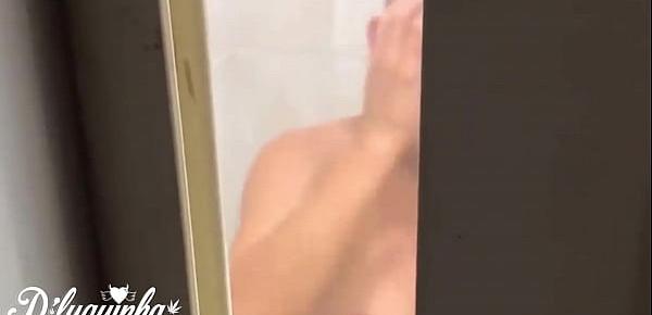  Peguei no flagra tomando banho * Dluquinhaa * * Ela Baez *